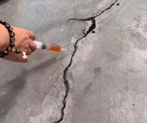 刚察混凝土裂缝修补技术详解​